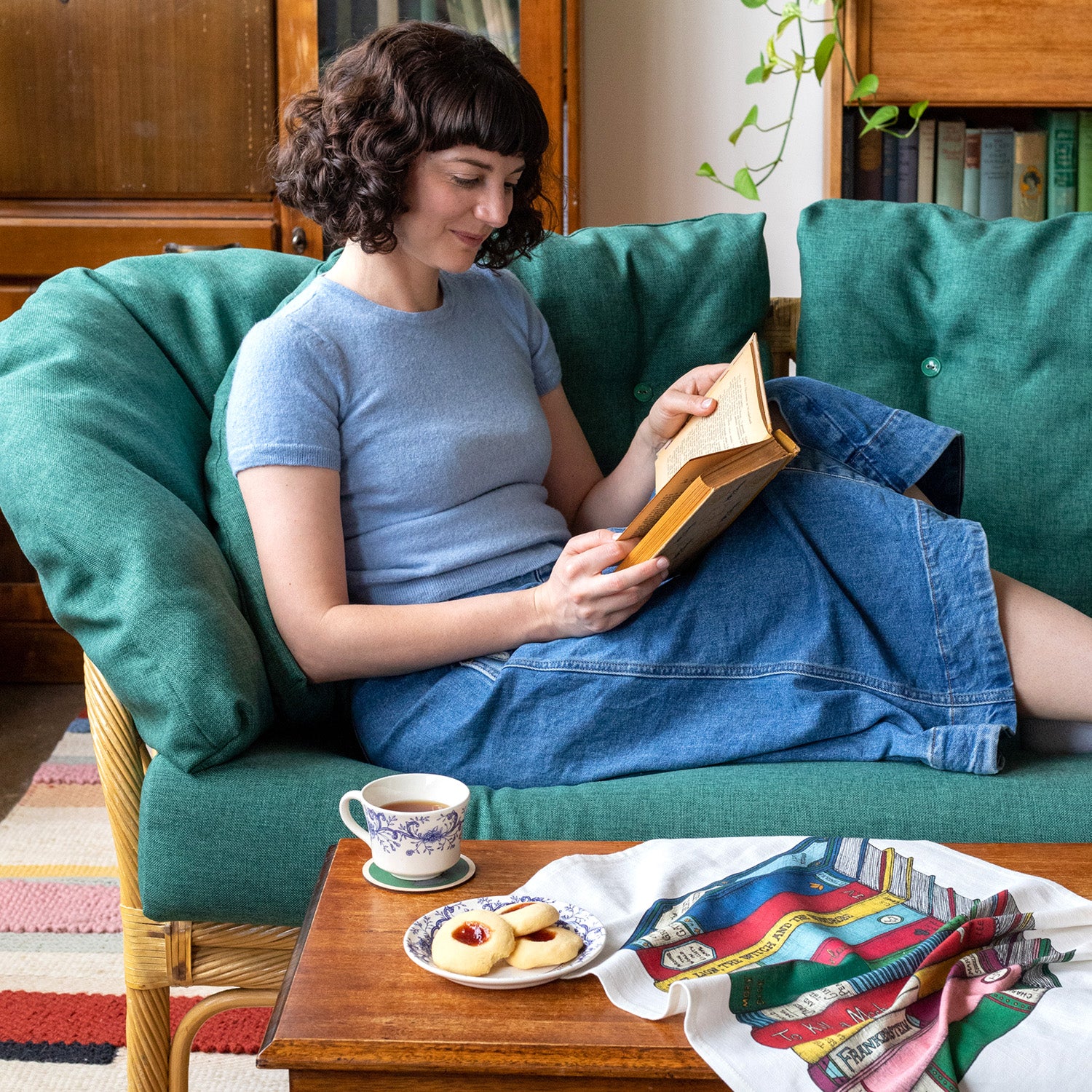 Book Lovers - Art Tea Towel
